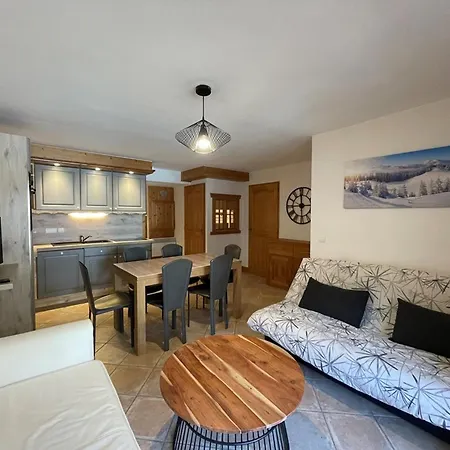 Familial 6 Pers. Avec Piscine, Balcon Et Parking A - Fr-1-733-127 *